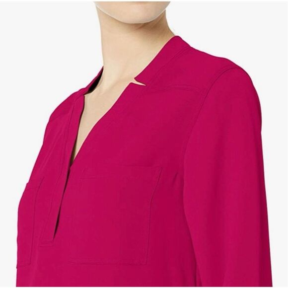 ✨NINE WEST Women's V Neck Two Pocket Blouse✨ - Picture 2 of 9